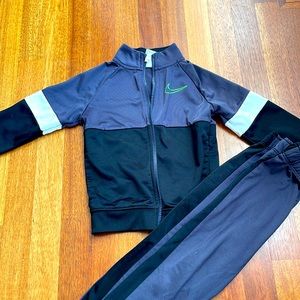Kids Nike tracksuit